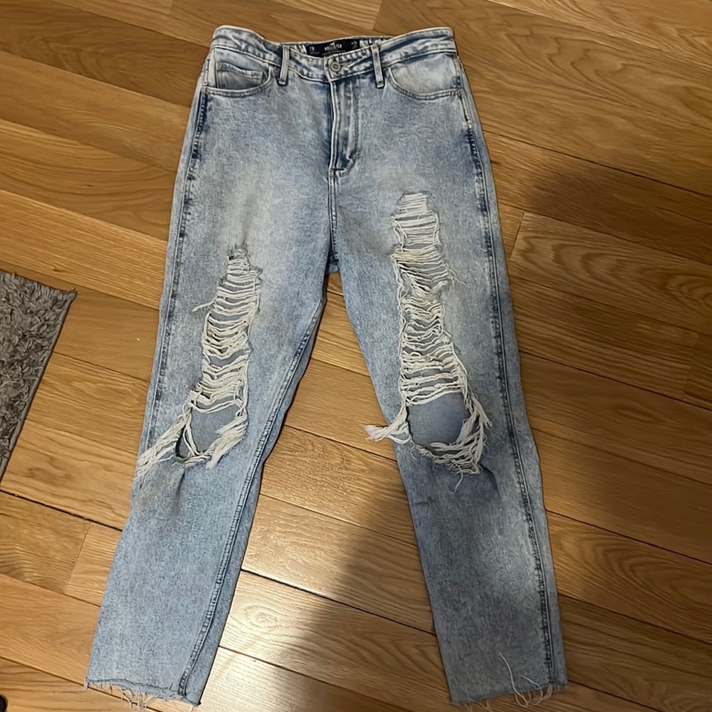 american eagle light wash distressed boyfriend jeans